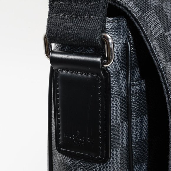 Louis Vuitton Graphite Damier District MM Cross Body Bag - Picture 7 of 13